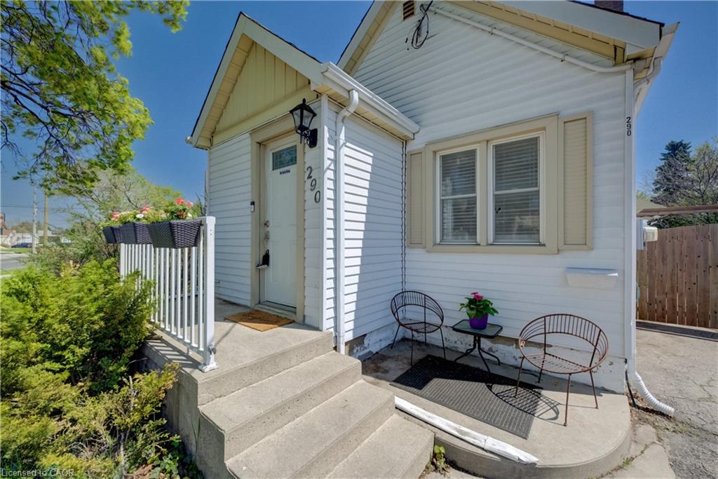 290 Lancaster Street W