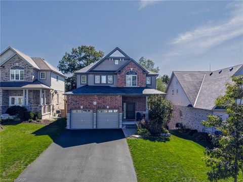 23 Howard Marshall Street Ayr ON N0B 1E0