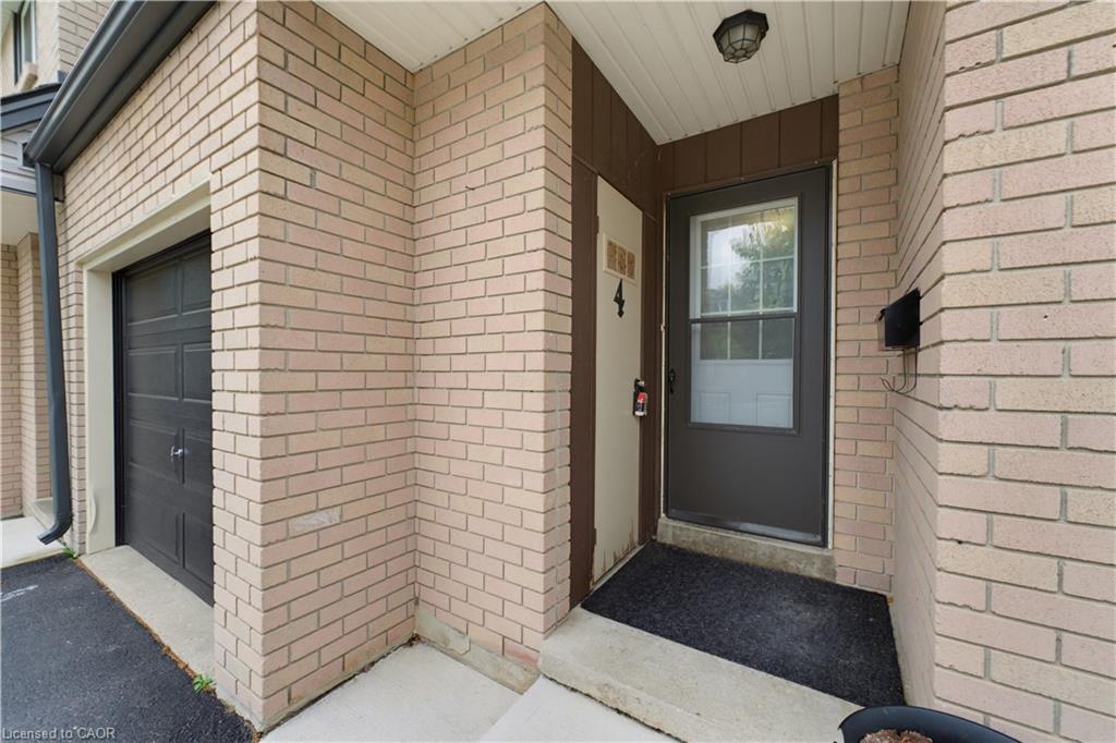 138 Blackhorne Drive 4
