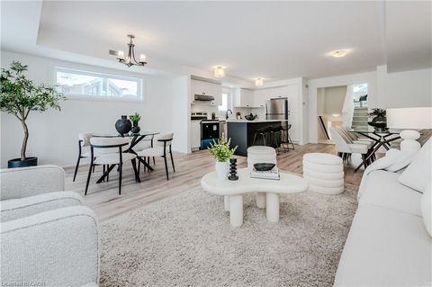 15 Stauffer Woods Trail A4 Kitchener ON N2P 2P4