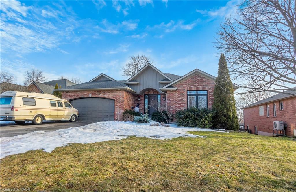 26 Woodland Crescent