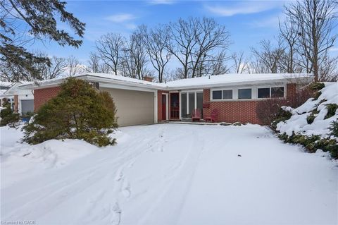 97 Robinhood Drive Dundas ON L9H 4G2