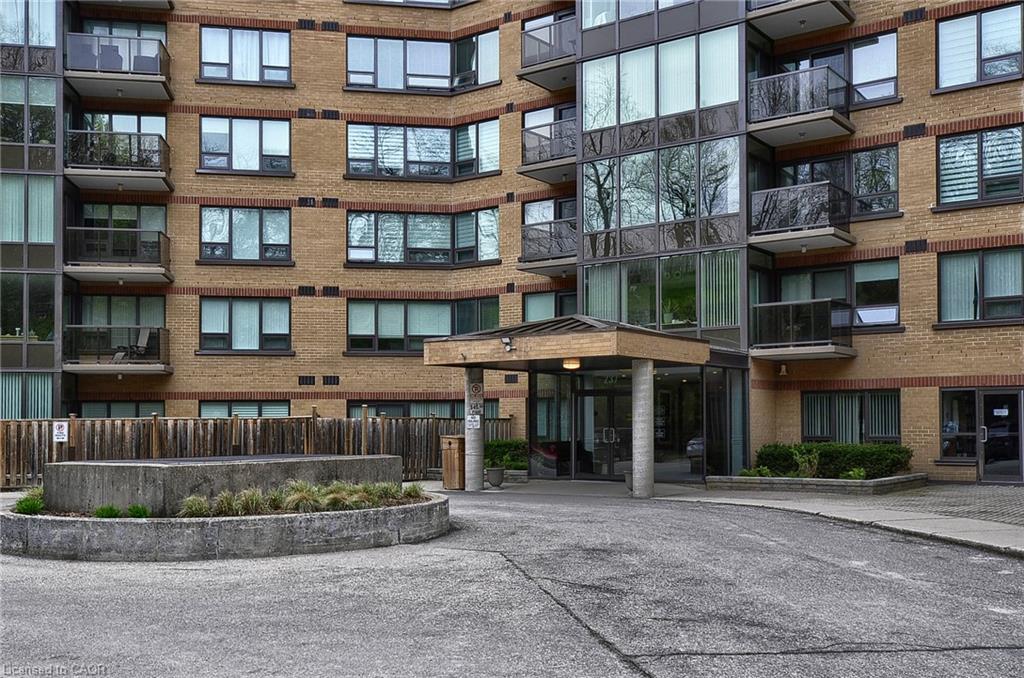 237 King Street W 1202