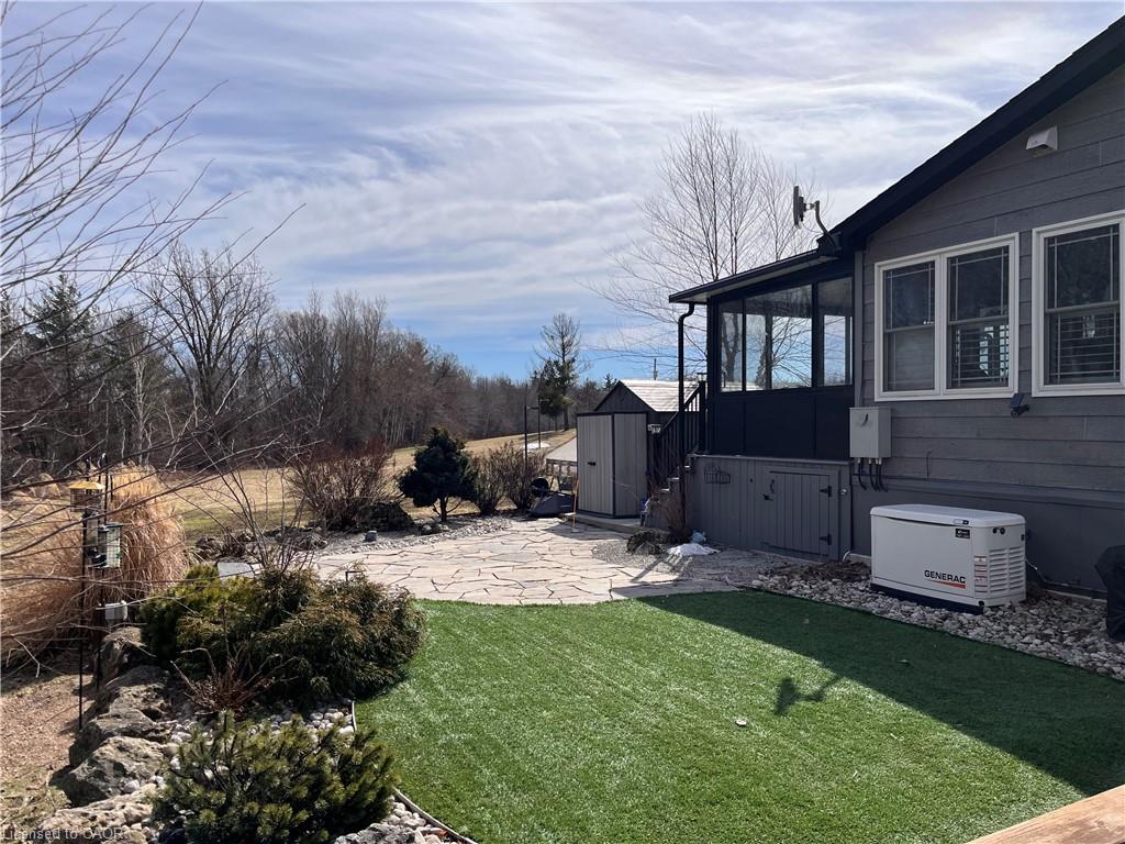 4449 Milburough Line 2 Cedar Street