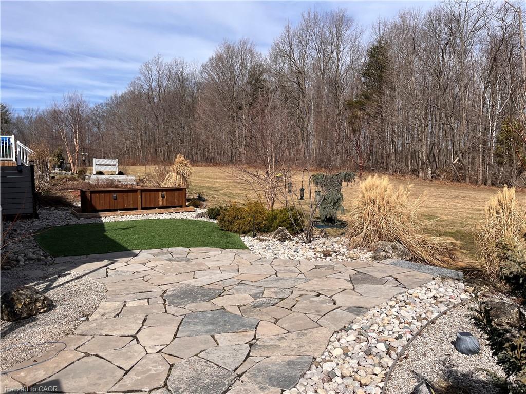 4449 Milburough Line 2 Cedar Street