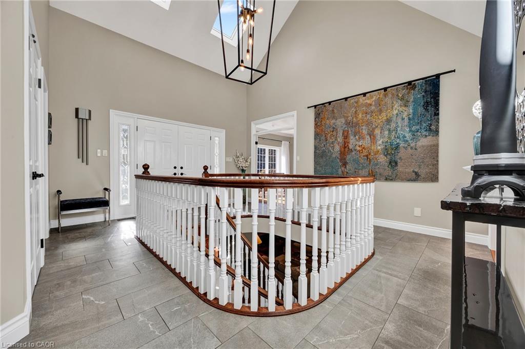 10 Meadow Heights Drive