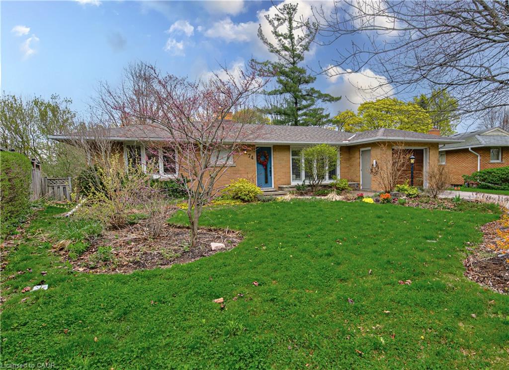 74 Leaside Place