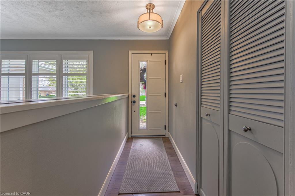 74 Leaside Place