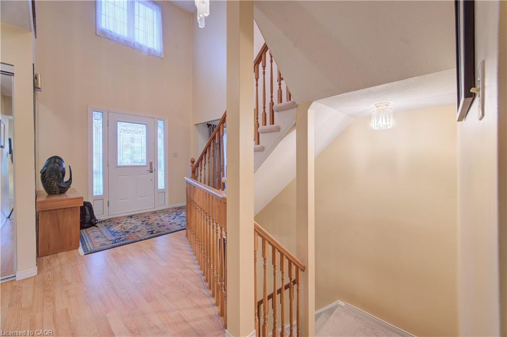 112 West Acres Crescent