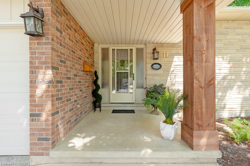 11 Grey Owl Drive