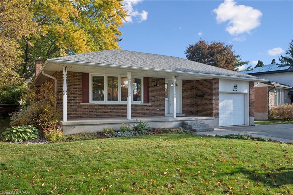 86 Lower Canada Crescent