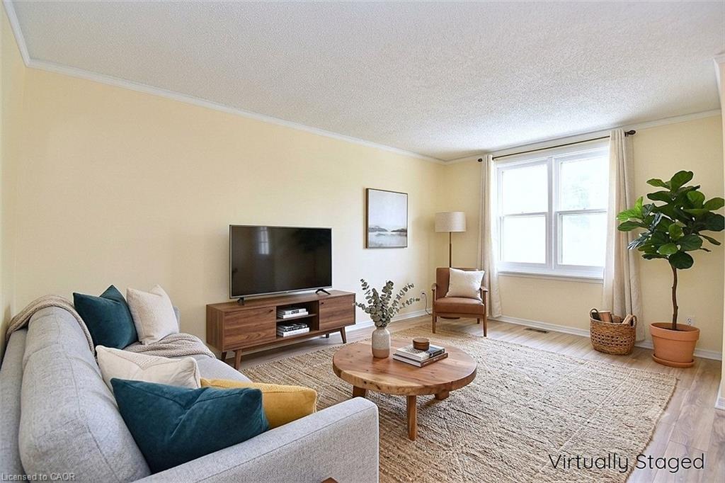 340 King Street W