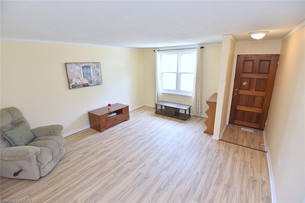 340 King Street W