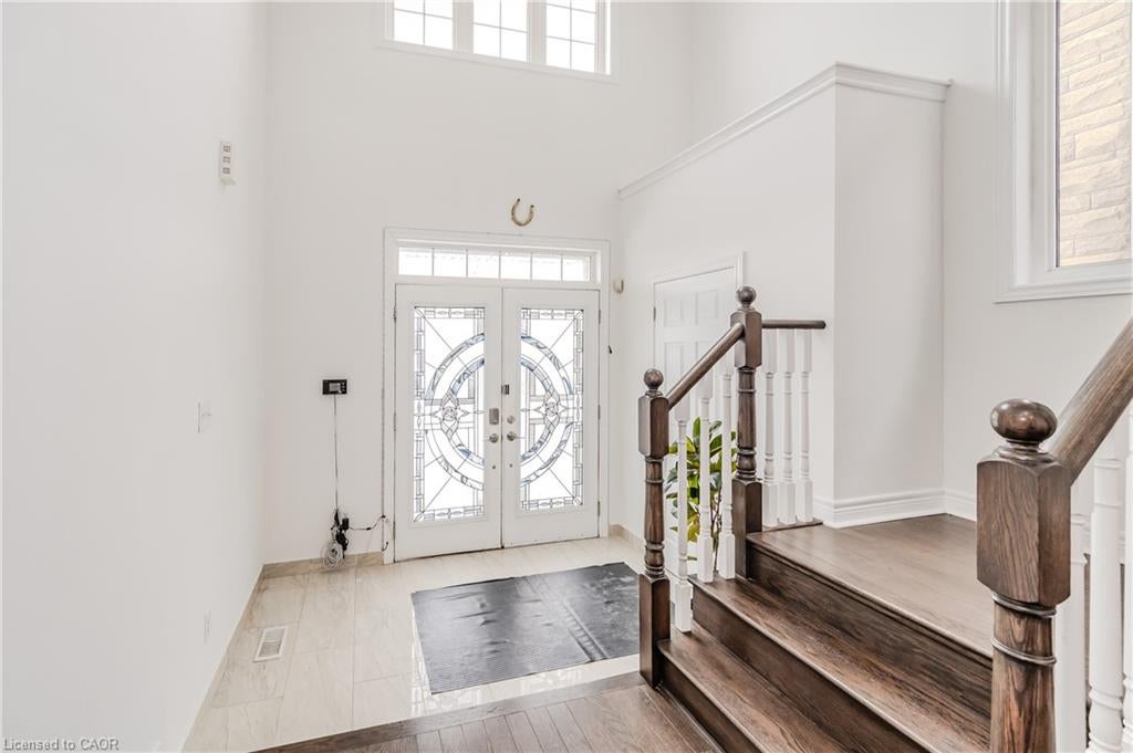498 Thomas Slee Drive