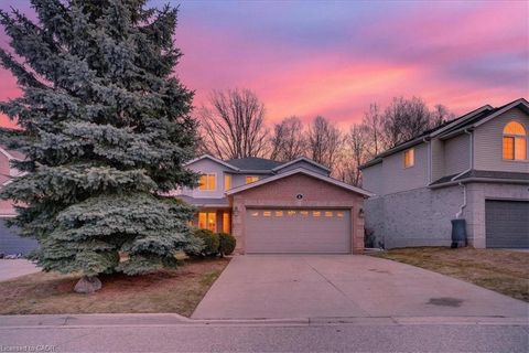 6 Ardwood Place Kitchener ON N2A 4C3