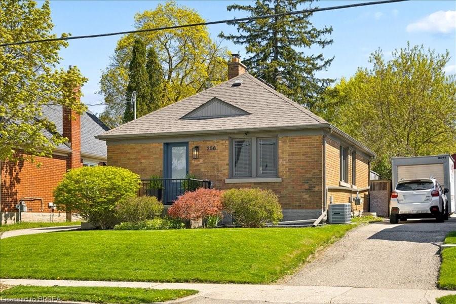 256 Bowman Street