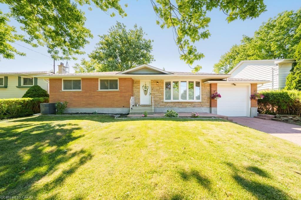 7 Wallis Avenue
