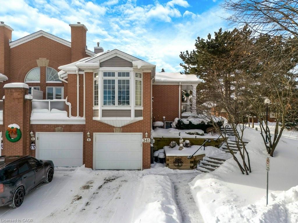 341 George Street N 4