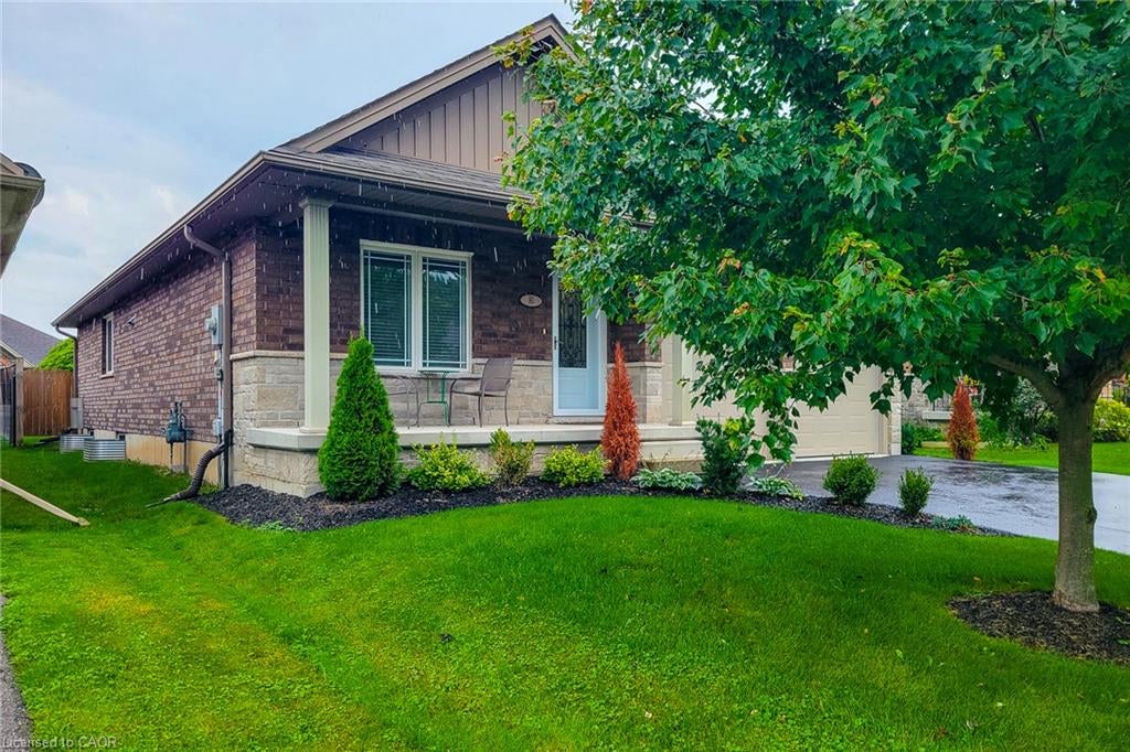 80 Willowdale Crescent