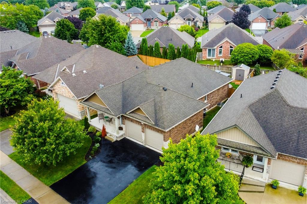 80 Willowdale Crescent