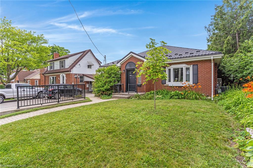 805 Rockway Drive