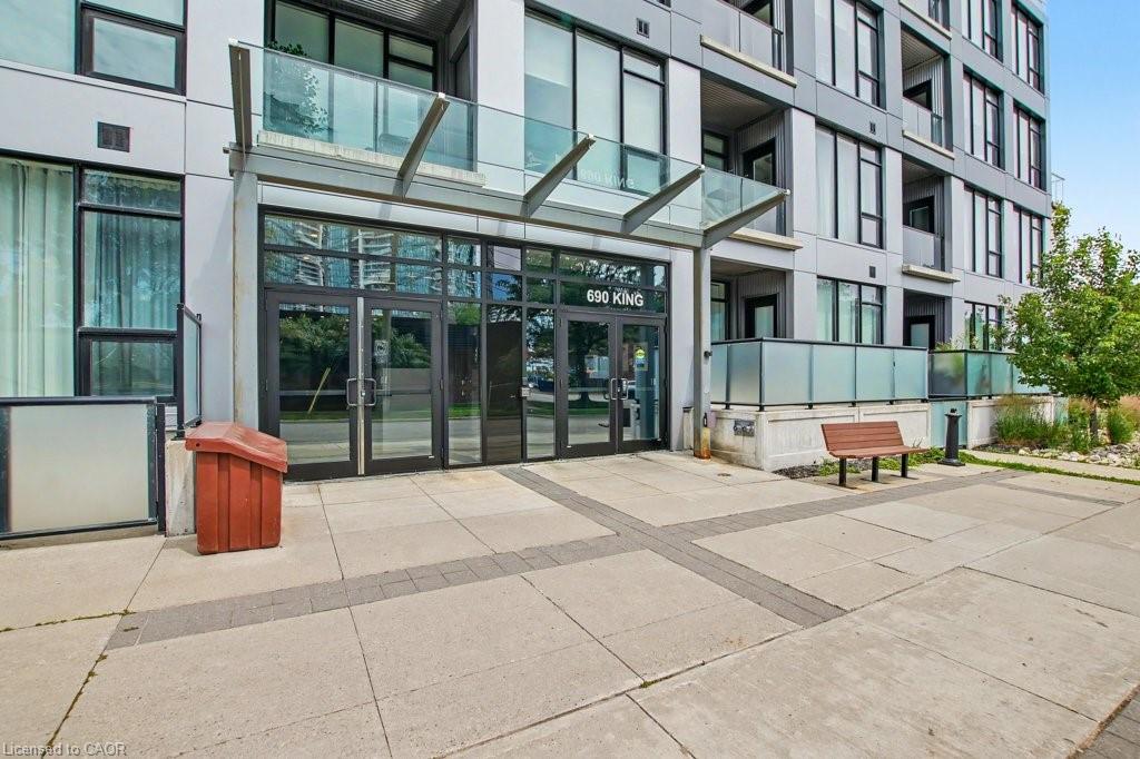 690 King Street W 101