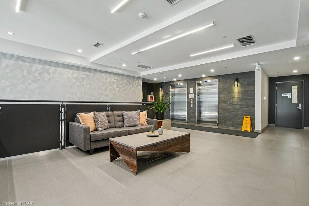 690 King Street W 101
