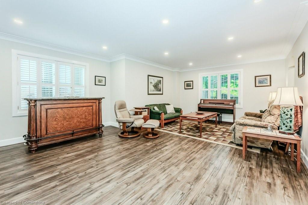219 Corrie Crescent