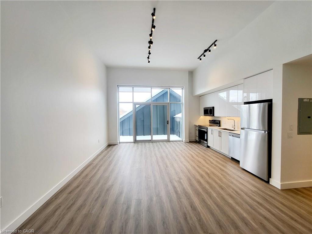 75 Huron Street 202