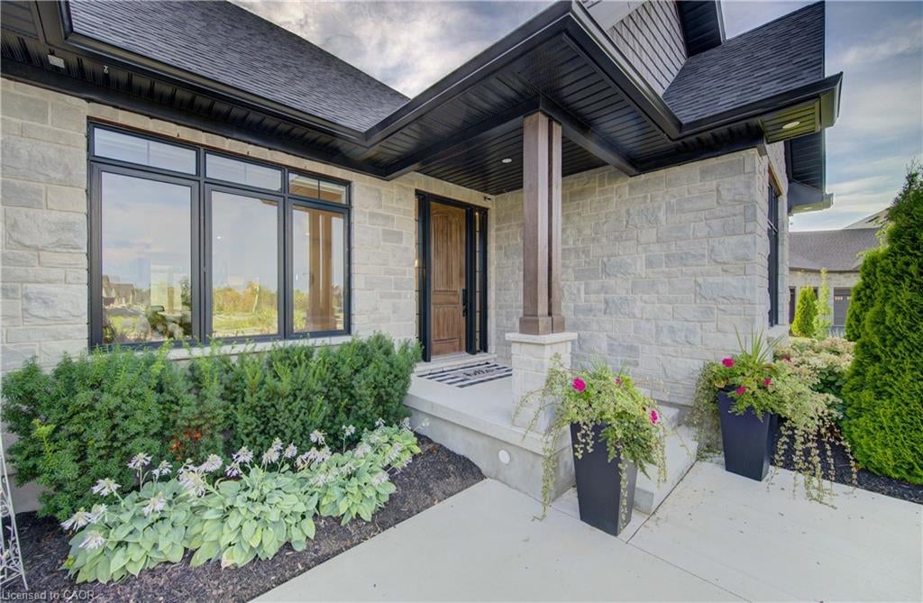 79 Sunset Hills Crescent