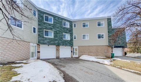 60 Elmsdale Drive 11 Kitchener ON N2E 2G4