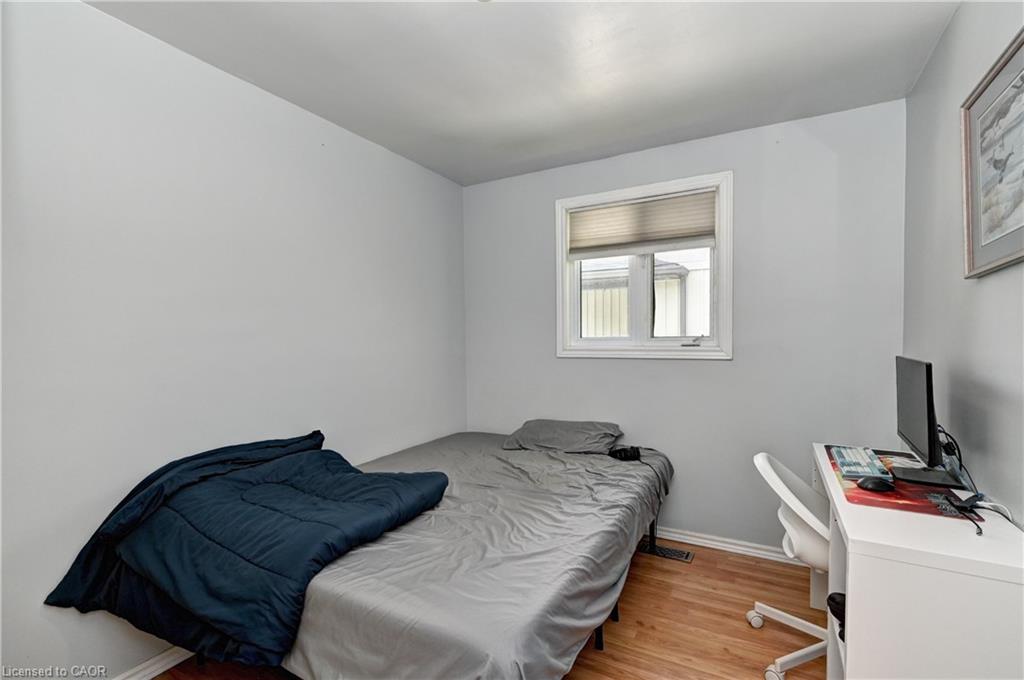 525 Fallingbrook Drive