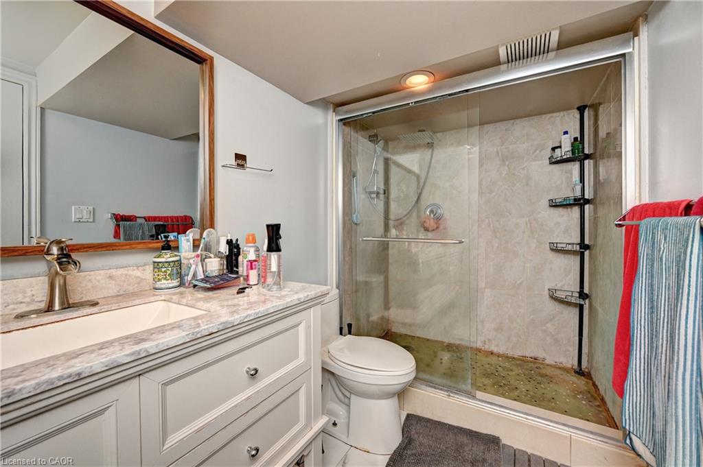 525 Fallingbrook Drive