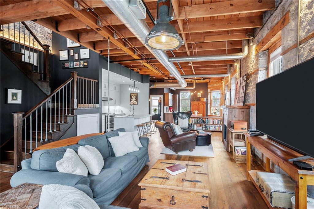 25 Concession Street 201