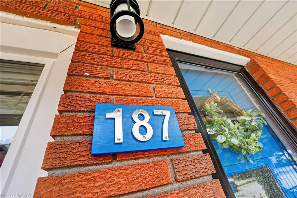 187 Ray Street N