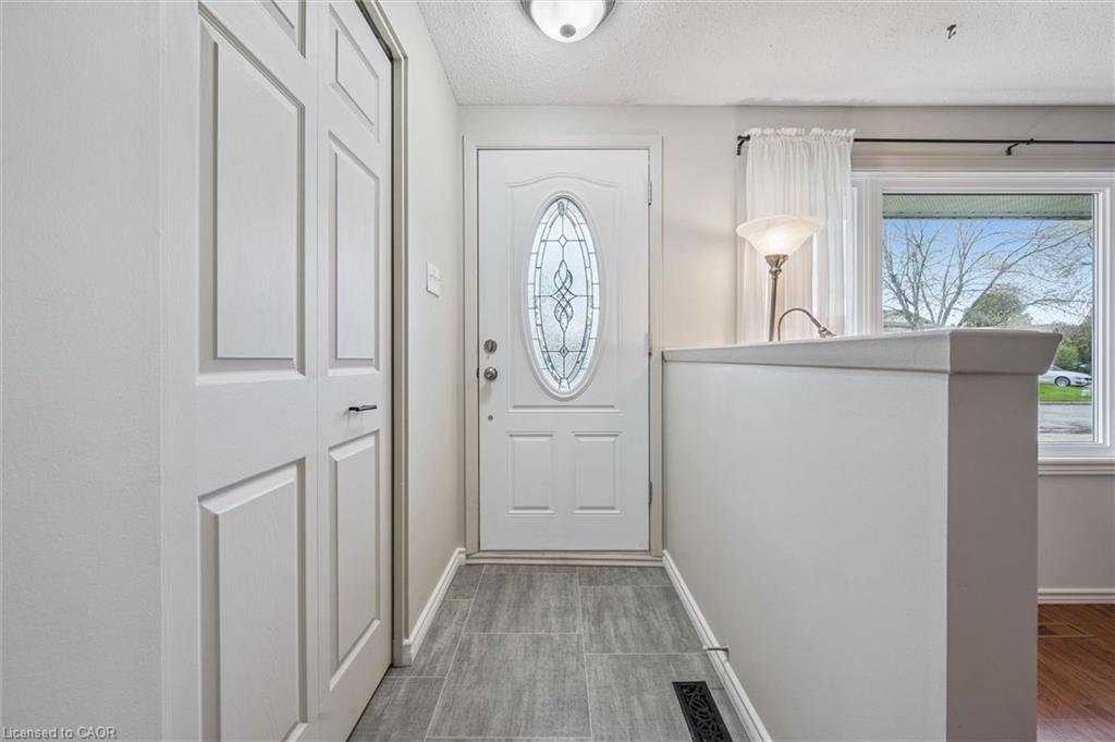 49 Broken Oak Crescent