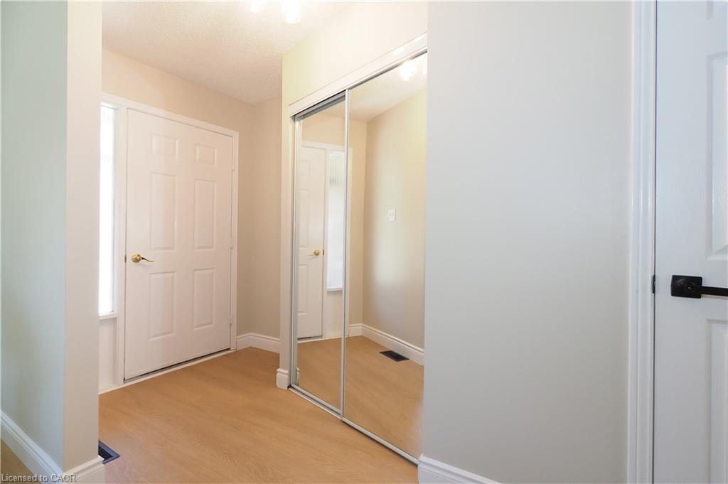 27 Scenic Wood Crescent