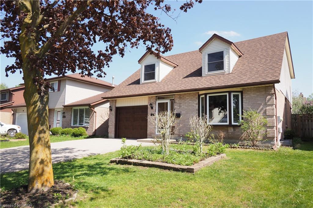 27 Scenic Wood Crescent