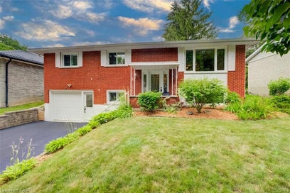 21 Kelly Drive Kitchener ON N2M 1V7