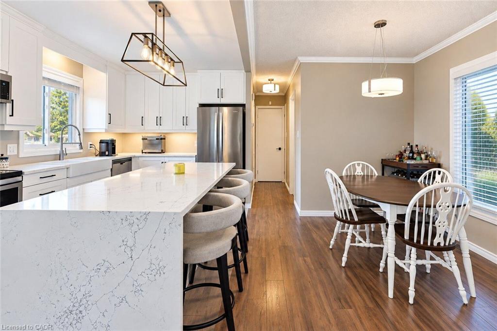 6 Sandra Crescent