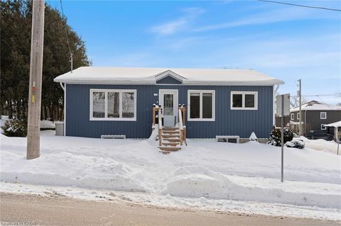 32 Nichol Street W Waterford ON N0E 1Y0