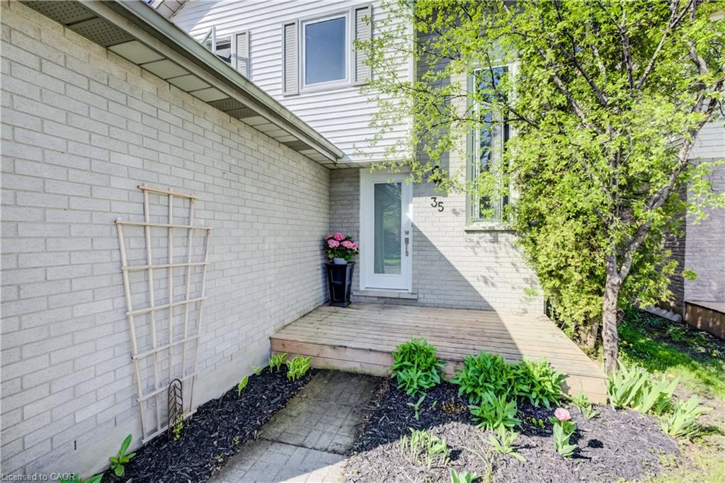 35 Camrose Court