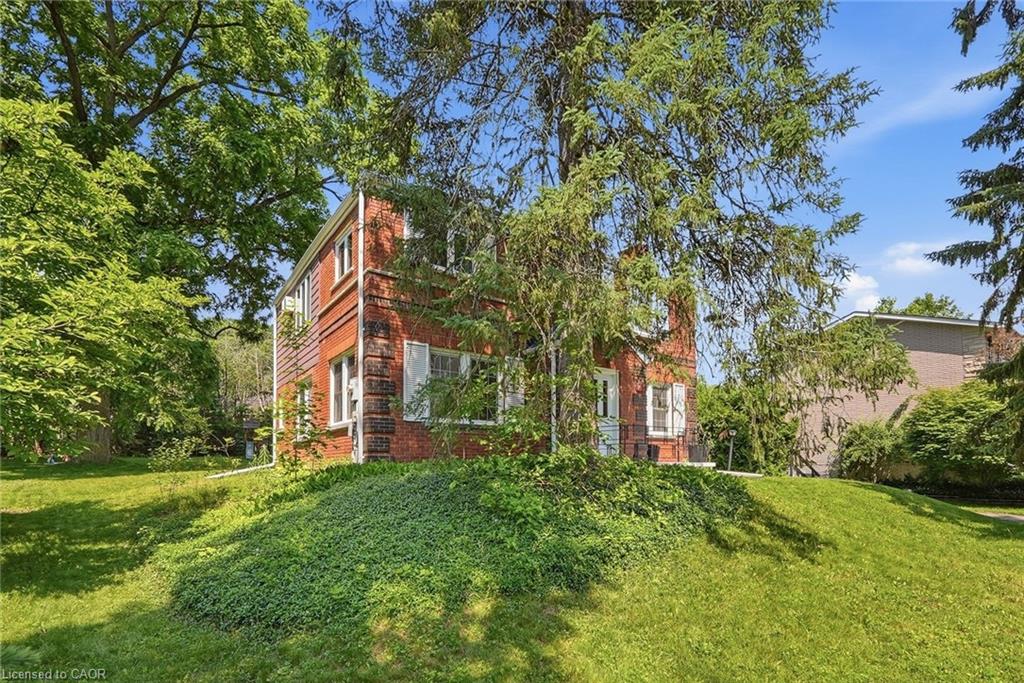 214 West River Road