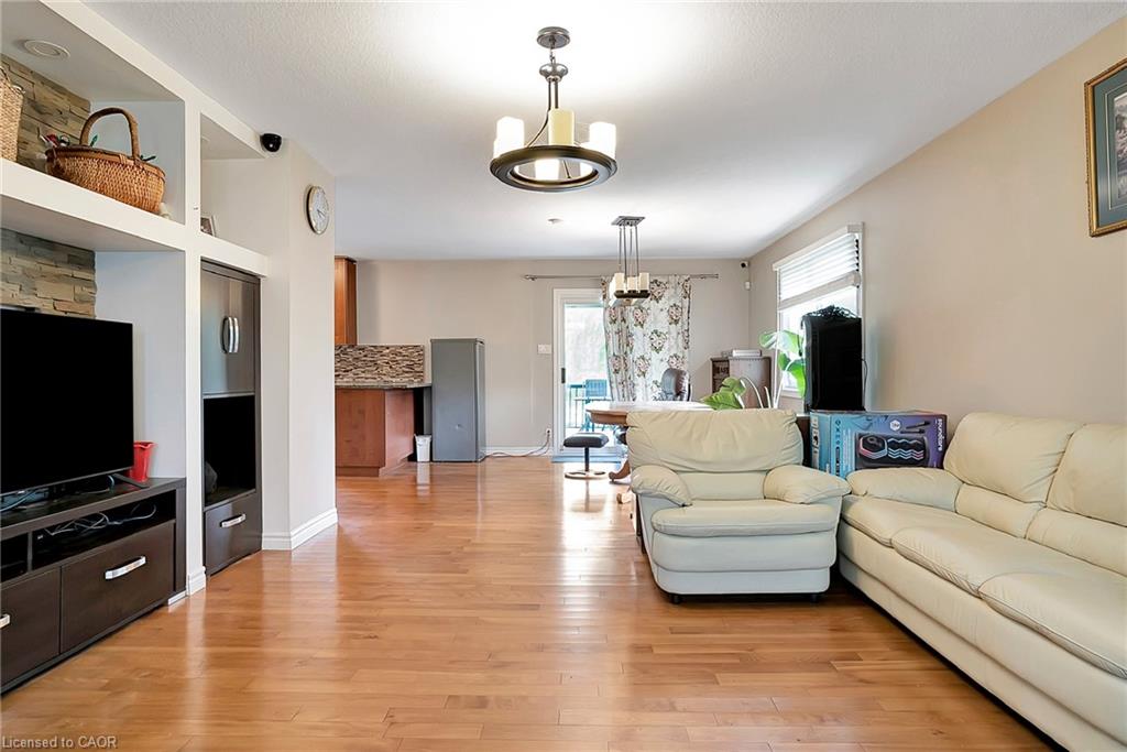 1392 Doon Village Road