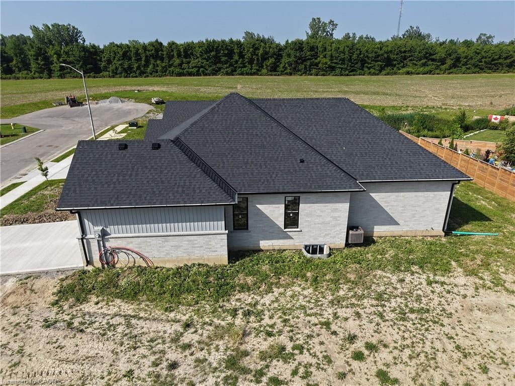 67 Hunter Drive S