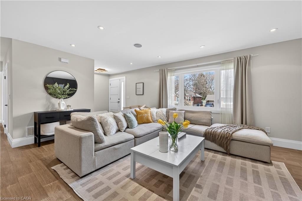 22 Hazelwood Avenue