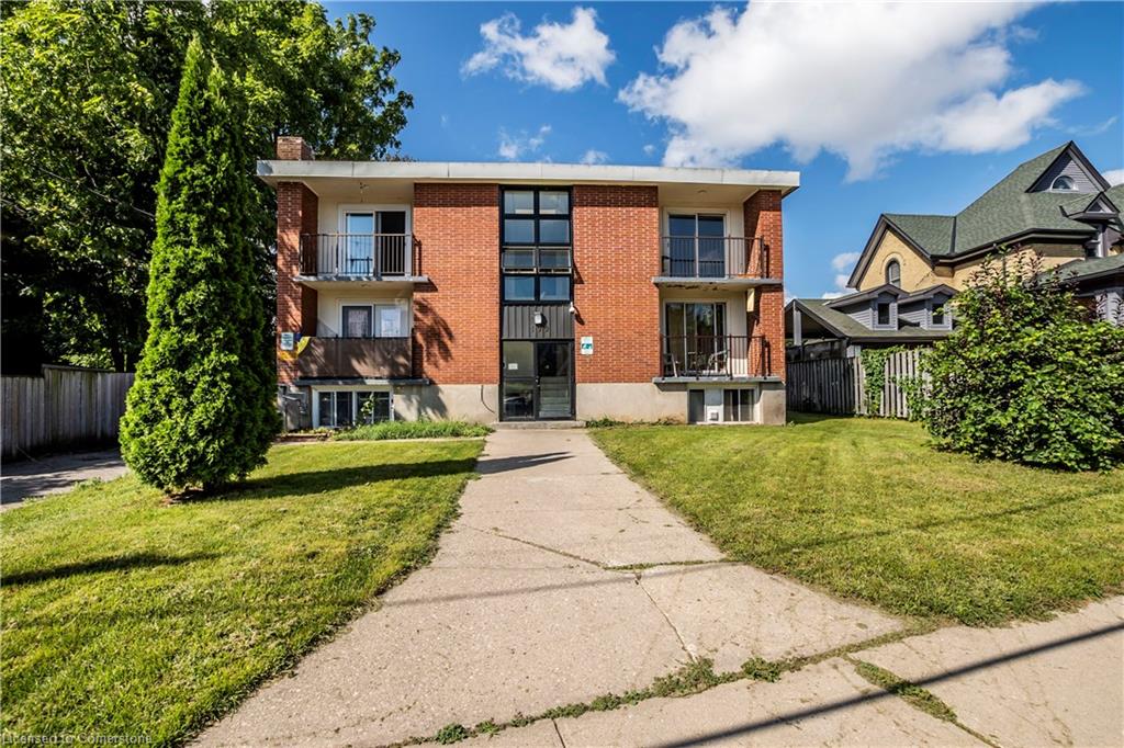 199 Ahrens Street W
