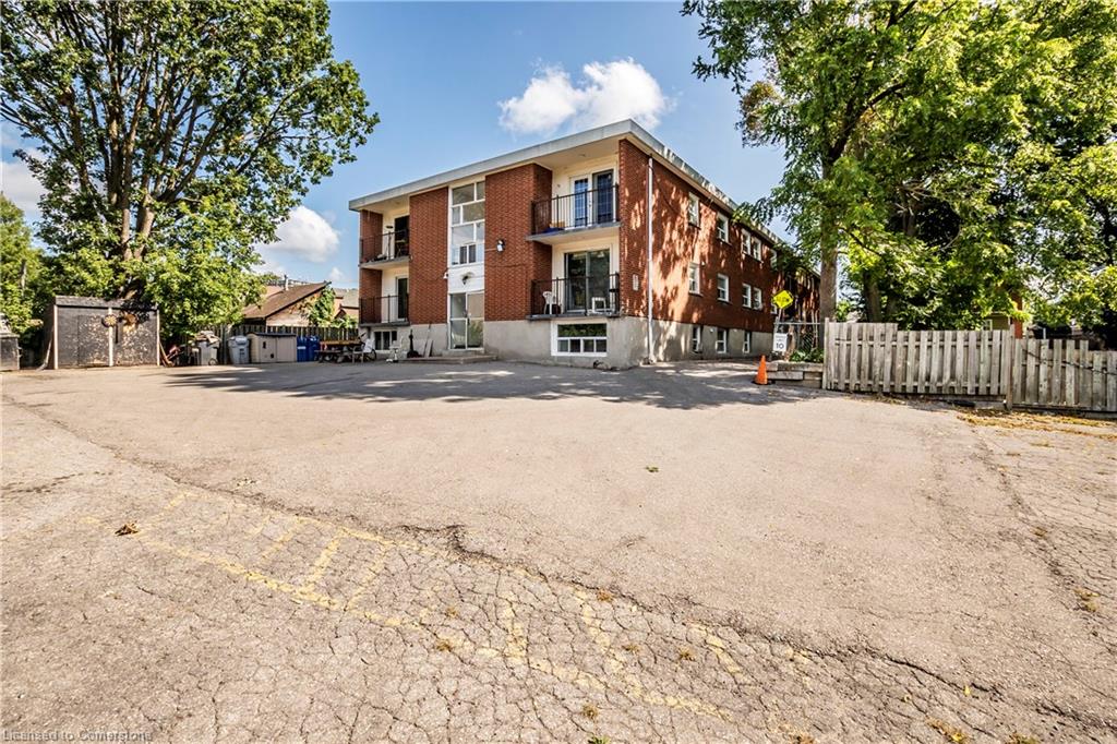 199 Ahrens Street W