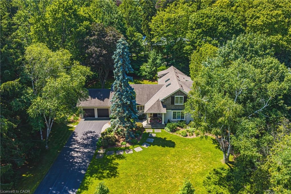 7 Colonial Crescent