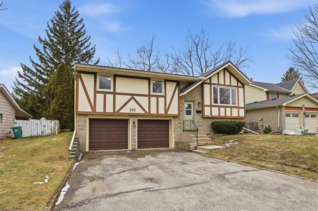 105 White Pine Crescent